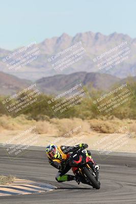 media/Nov-16-2025-Race Pace (Sun) [[8c5fa54630]]/Non Verified Riders (1st 20 Minutes)/2-Turn 10 (1010am)/